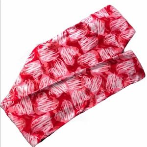 LulaRoe Valentines Day Pink and Red heart leggings